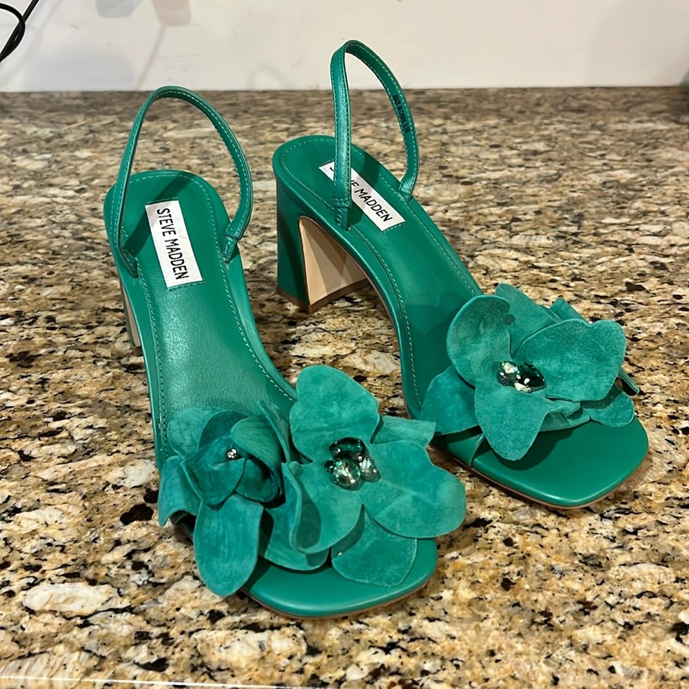 Steve Madden Emerald Green Floral Heels